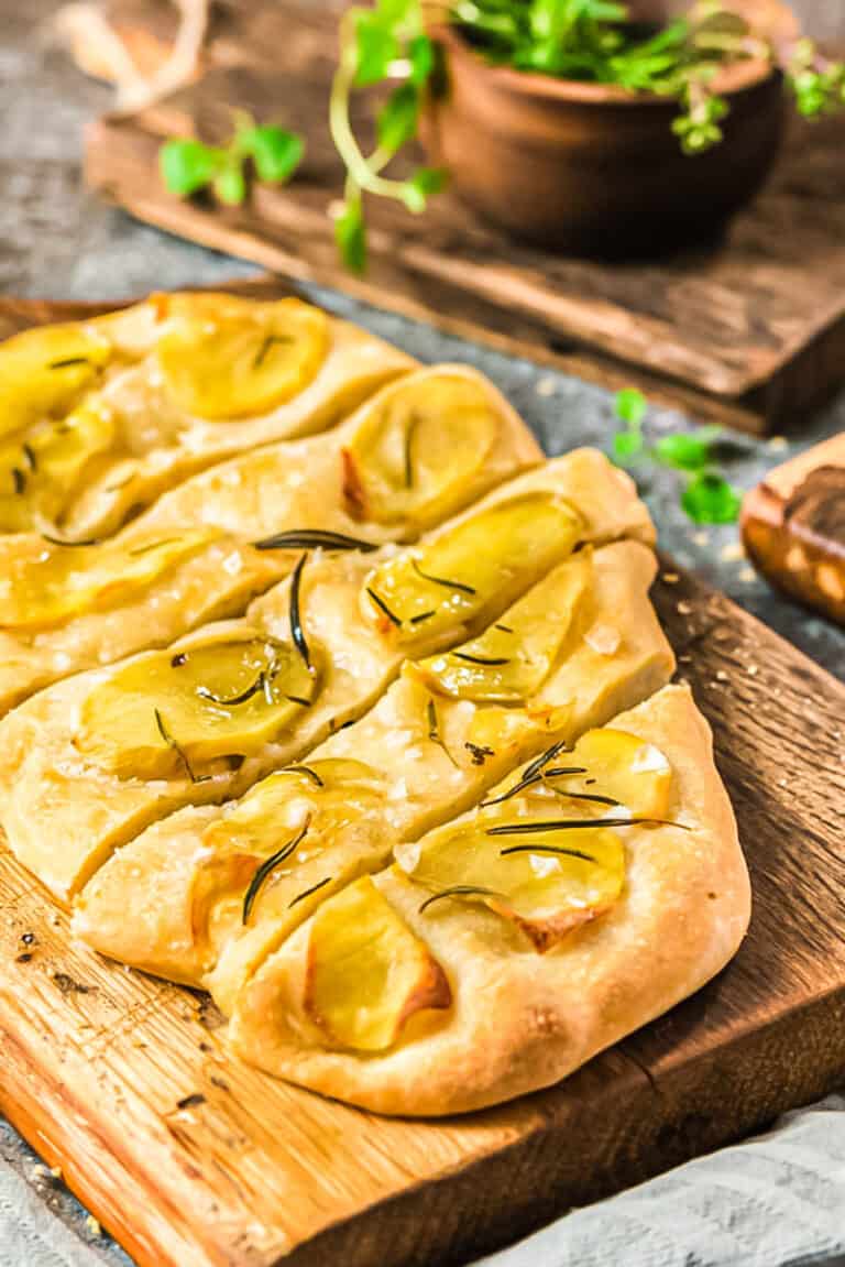 Einfache Focaccia in 4 Varianten - mit und ohne Thermomix - Eine Prise ...