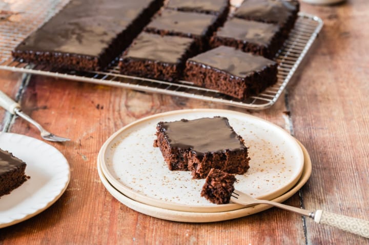 Super saftiger Schokoladenkuchen direkt vom Blech - Eine Prise Lecker